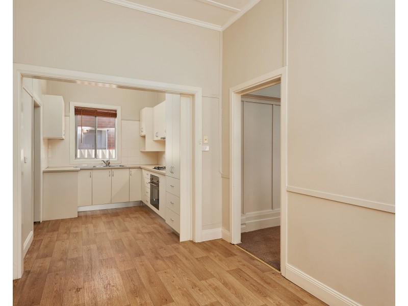 13 Gossett Street, Wagga Wagga NSW 2650