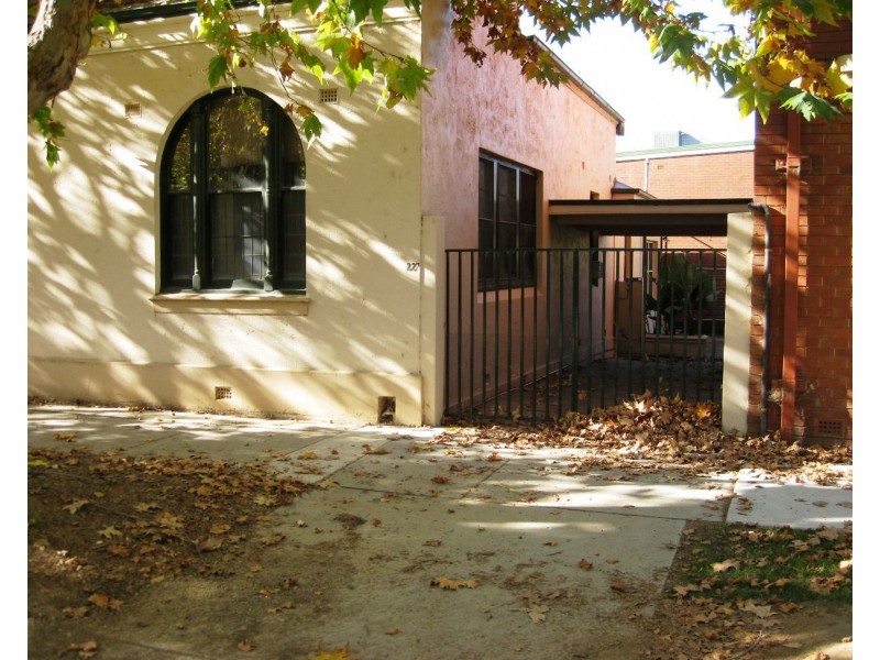 227 Tarcutta Street, Wagga Wagga NSW 2650