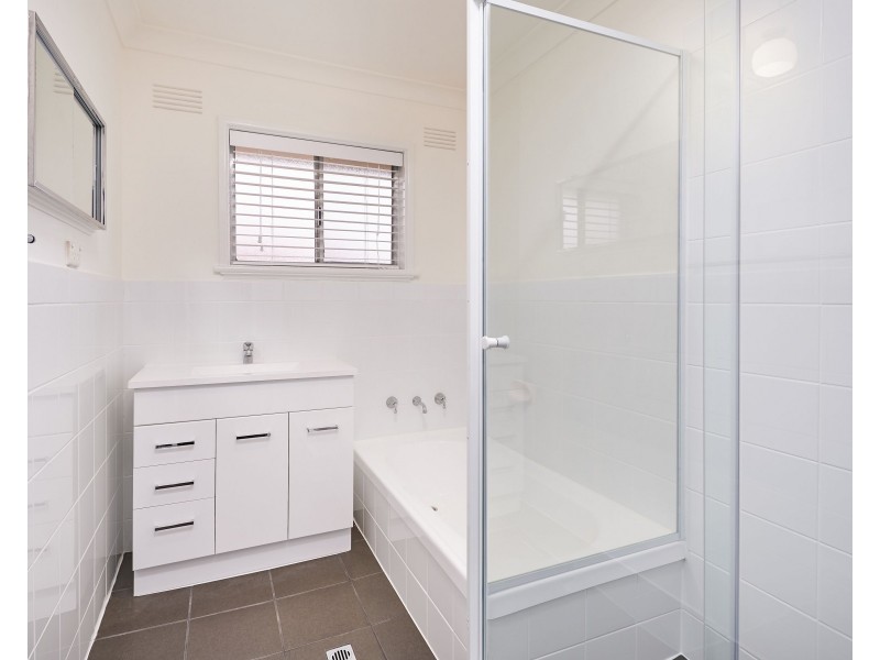 31 Bruce Street, Tolland NSW 2650