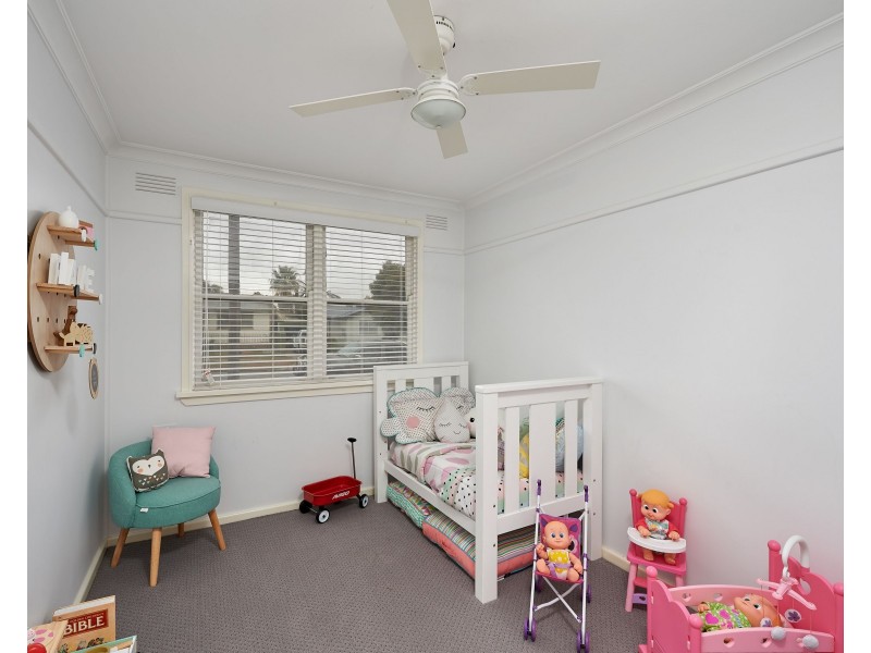 19 Gowrie Parade, Mount Austin NSW 2650