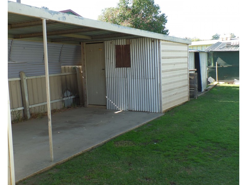 7 Victoria Street, Mount Austin NSW 2650