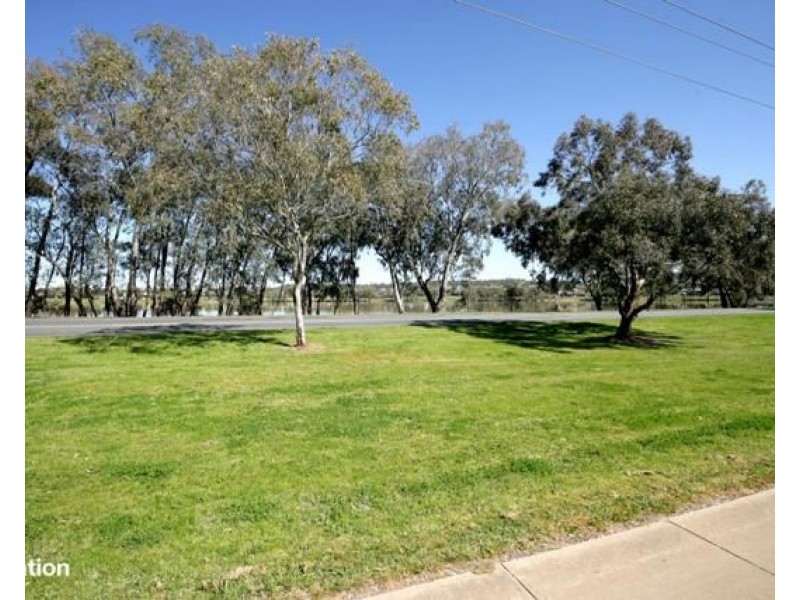 2/2 Honeysuckle Place, Lake Albert NSW 2650