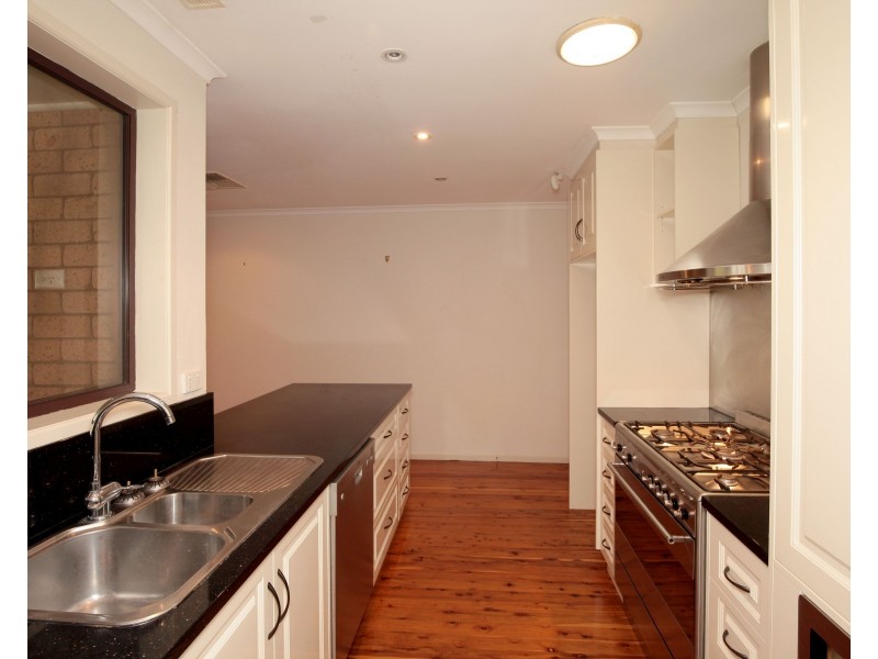 3 Mimosa Drive, Mount Austin NSW 2650