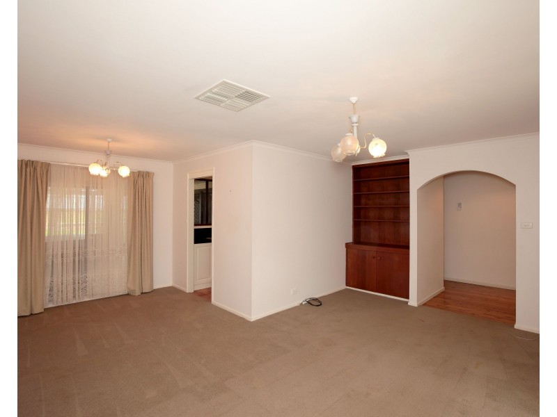 3 Mimosa Drive, Mount Austin NSW 2650