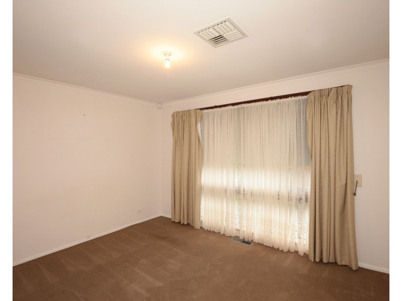 3 Mimosa Drive, Mount Austin NSW 2650