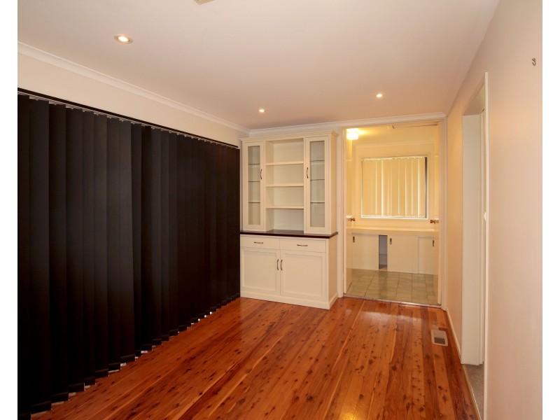 3 Mimosa Drive, Mount Austin NSW 2650