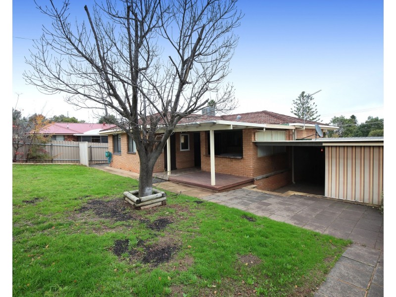 3 Mimosa Drive, Mount Austin NSW 2650