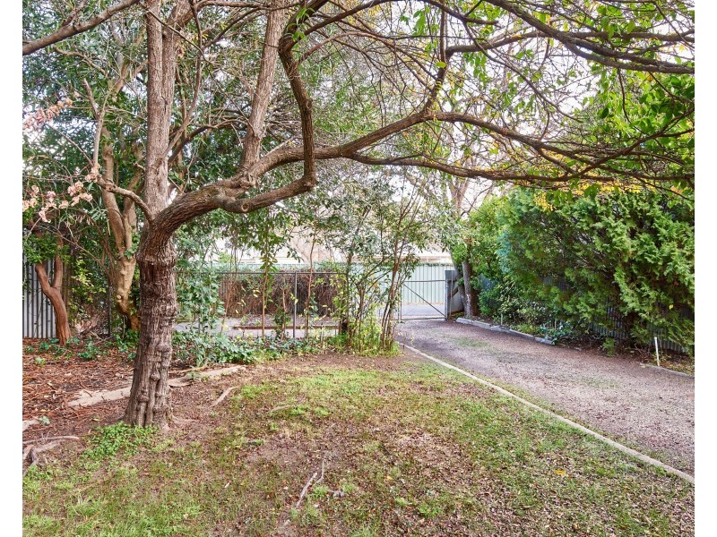 34 The Esplanade, Wagga Wagga NSW 2650