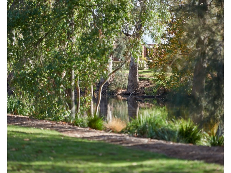 34 The Esplanade, Wagga Wagga NSW 2650