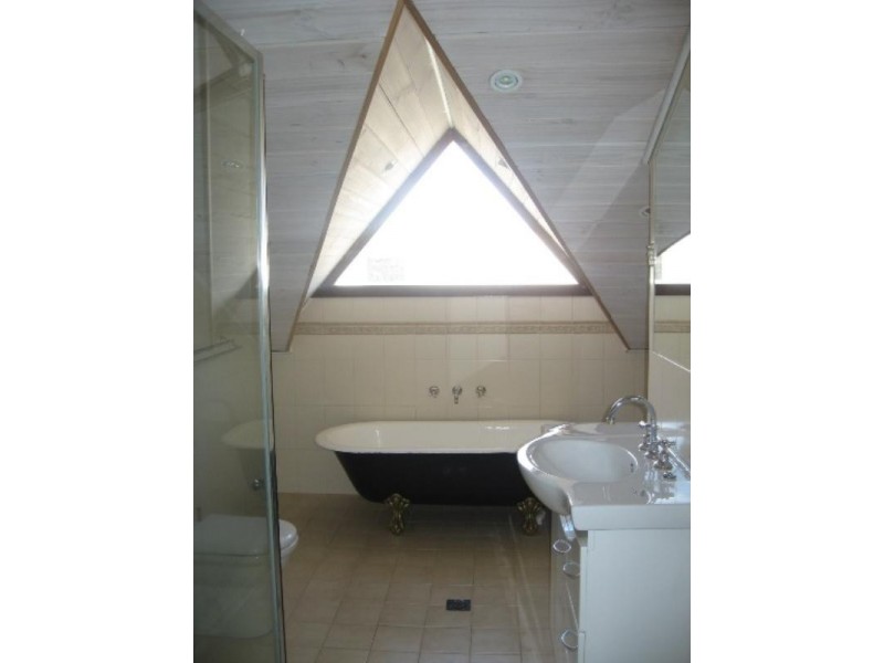 77 Tarcutta Street, Wagga Wagga NSW 2650