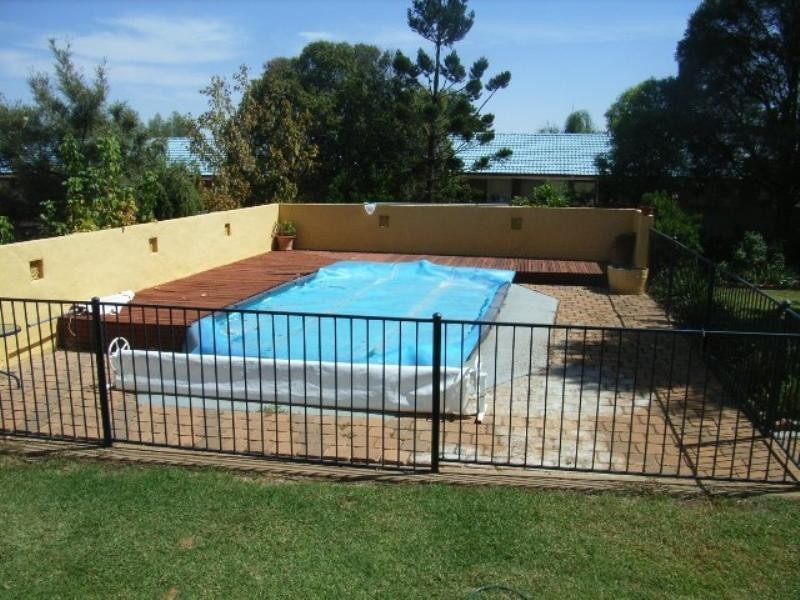 15 Ries Crescent, Wagga Wagga NSW 2650