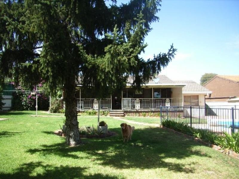 15 Ries Crescent, Wagga Wagga NSW 2650