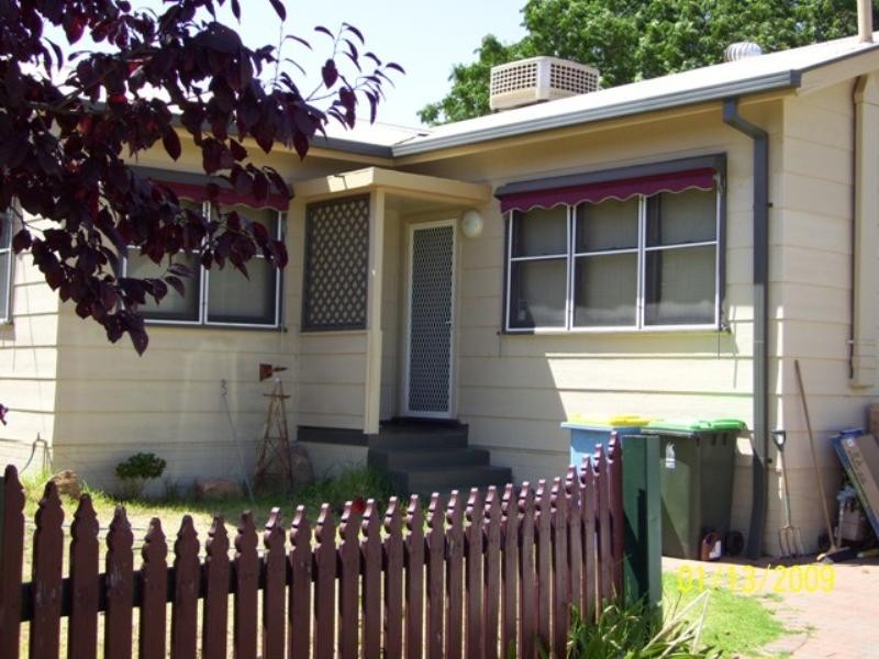 14 McDonough Avenue, Wagga Wagga NSW 2650