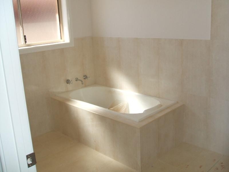 54 Avocet Drive, Estella NSW 2650