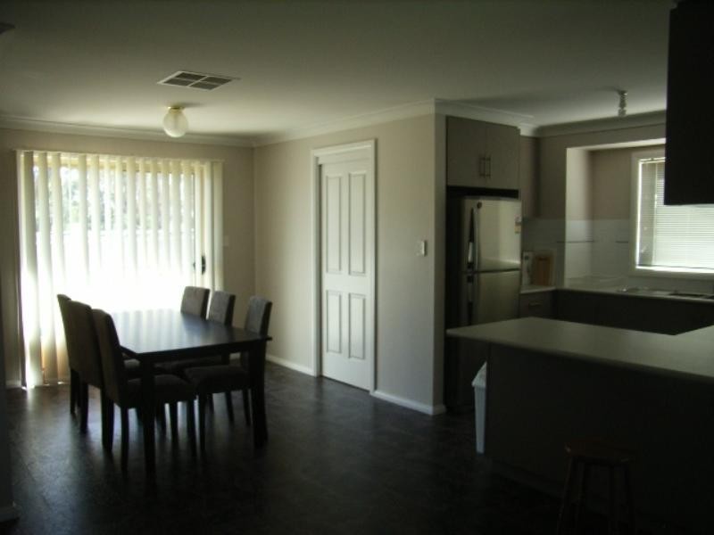 5 Boyd Place, Wagga Wagga NSW 2650