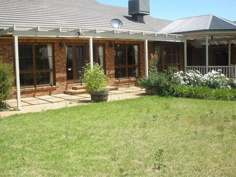 Lake Albert NSW 2650