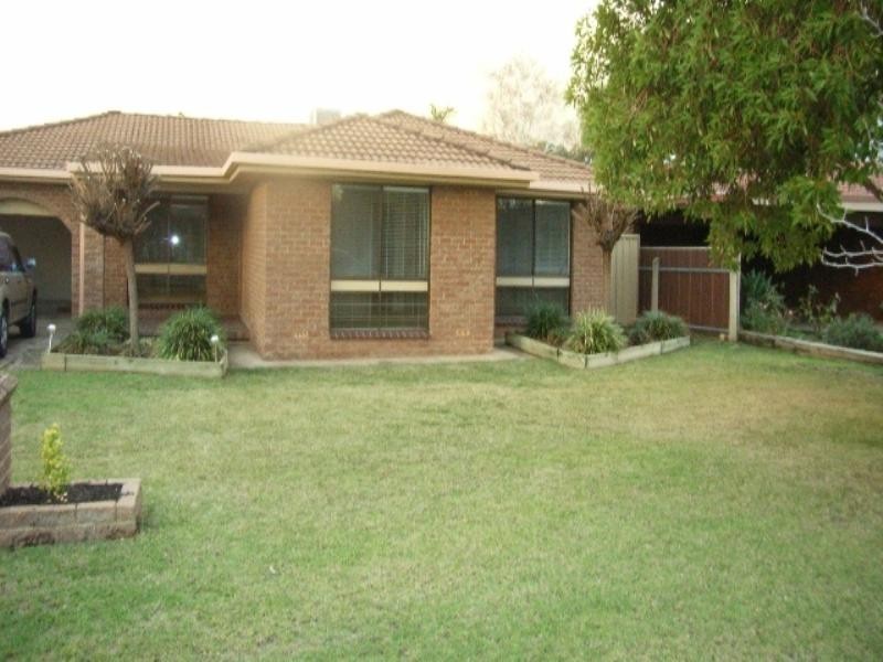 Lake Albert NSW 2650