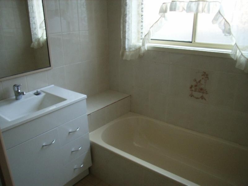 Lake Albert NSW 2650