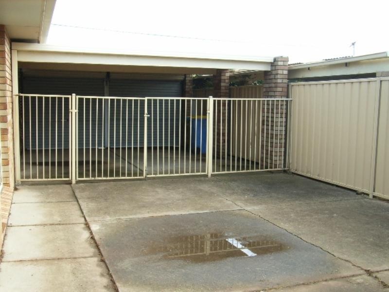 Lake Albert NSW 2650
