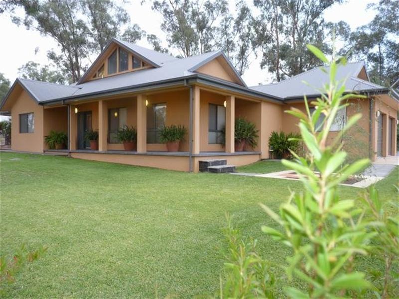 1 Cowabbie Street, Coolamon NSW 2701