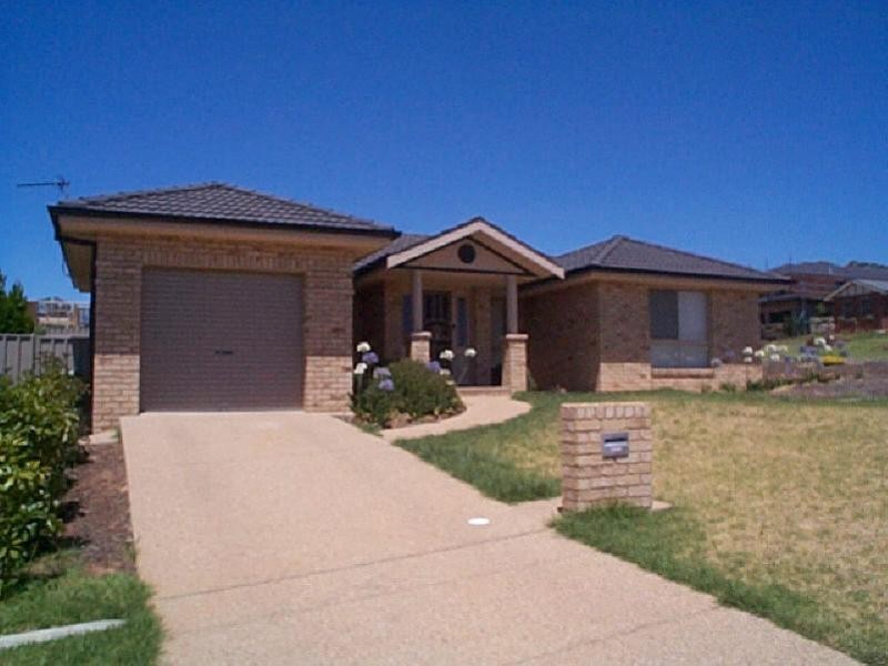 1/17 Wilgoma Street, Bourkelands NSW 2650