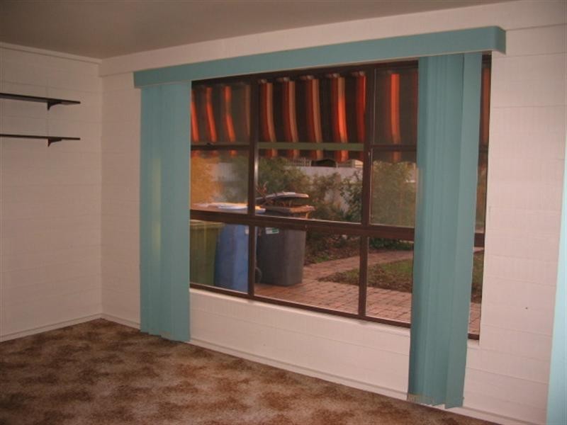 30 Inglis Street, Lake Albert NSW 2650