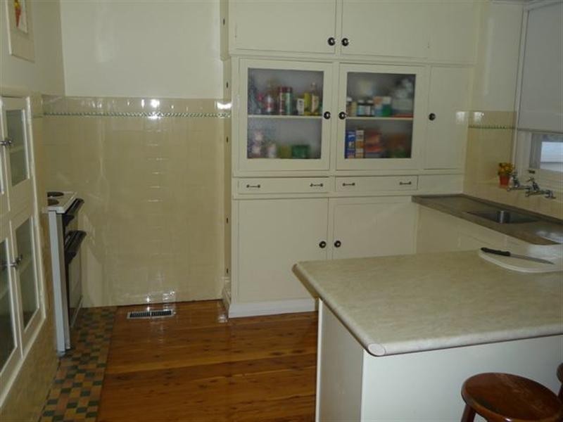 22 Grandview Avenue, Turvey Park NSW 2650