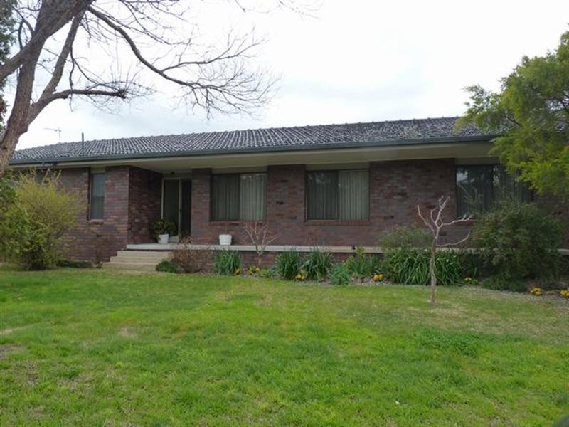 28 Banks Avenue, Kooringal NSW 2650