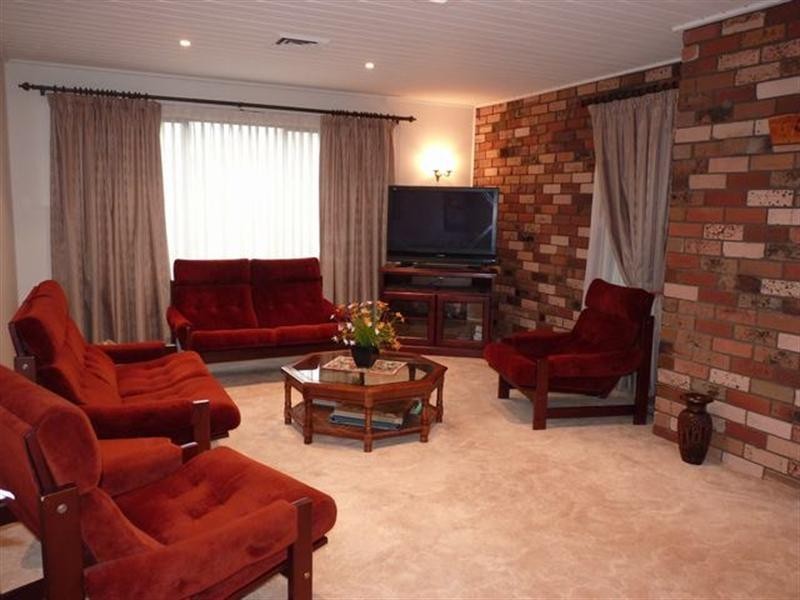 28 Banks Avenue, Kooringal NSW 2650