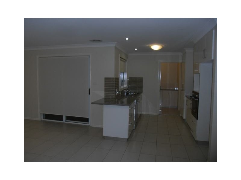 14 Carinya Street, Glenfield Park NSW 2650