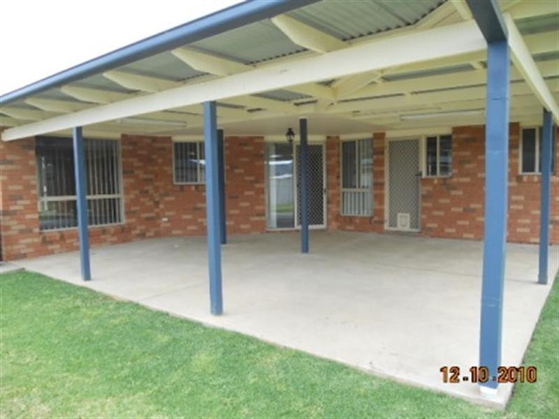 7 Womboin Crescent, Glenfield Park NSW 2650