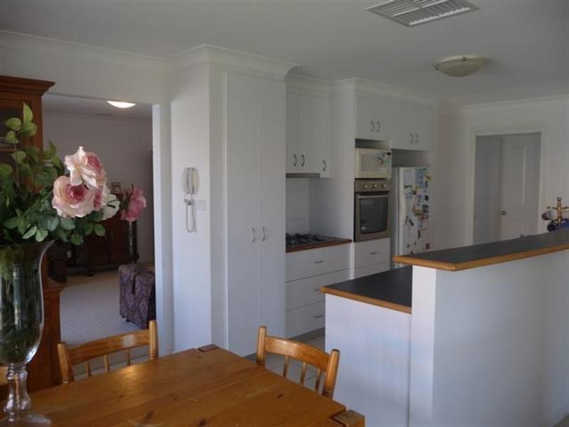 13 Womboin Crescent, Glenfield Park NSW 2650