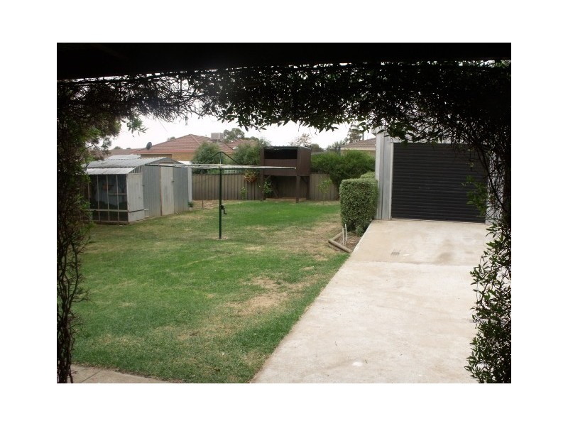 20 Elizabeth Avenue, Forest Hill NSW 2651