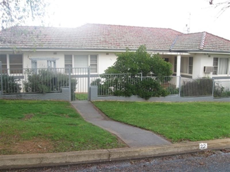 22 Sunshine Avenue, Turvey Park NSW 2650