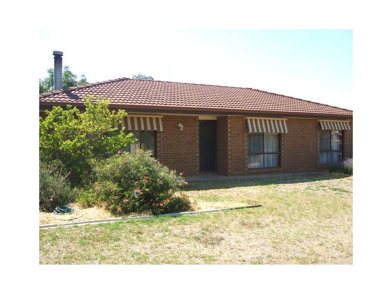 40 Pugsley Avenue, Estella NSW 2650