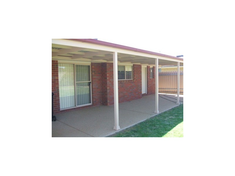 35 Kimba Drive, Glenfield Park NSW 2650