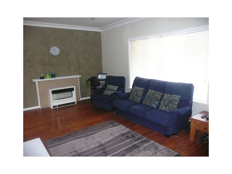 79 Meadow Street, Kooringal NSW 2650