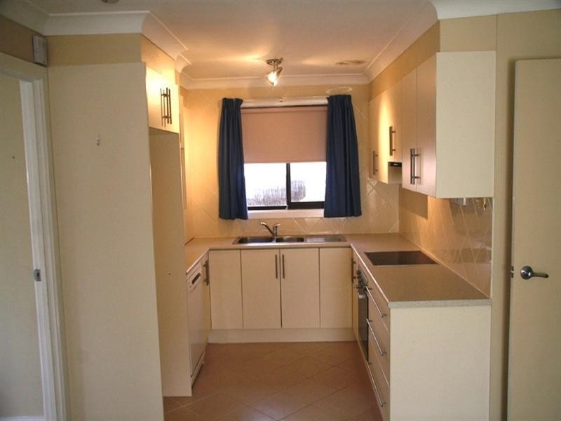 1/5 Langdon Avenue, Wagga Wagga NSW 2650