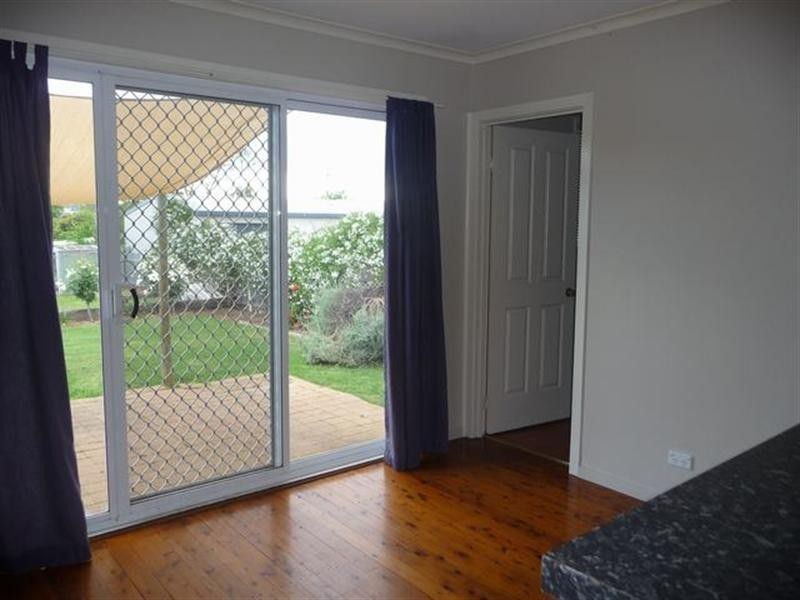 122 Fernleigh Road, Mount Austin NSW 2650