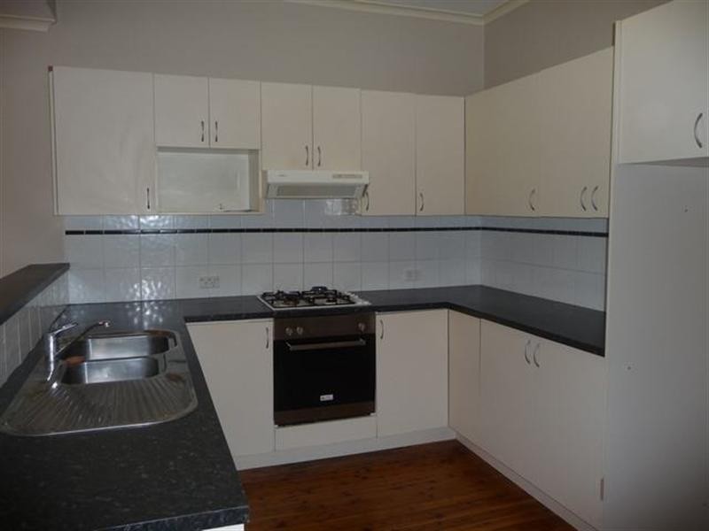 122 Fernleigh Road, Mount Austin NSW 2650