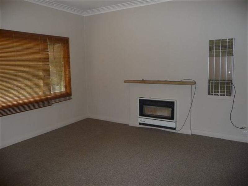 122 Fernleigh Road, Mount Austin NSW 2650