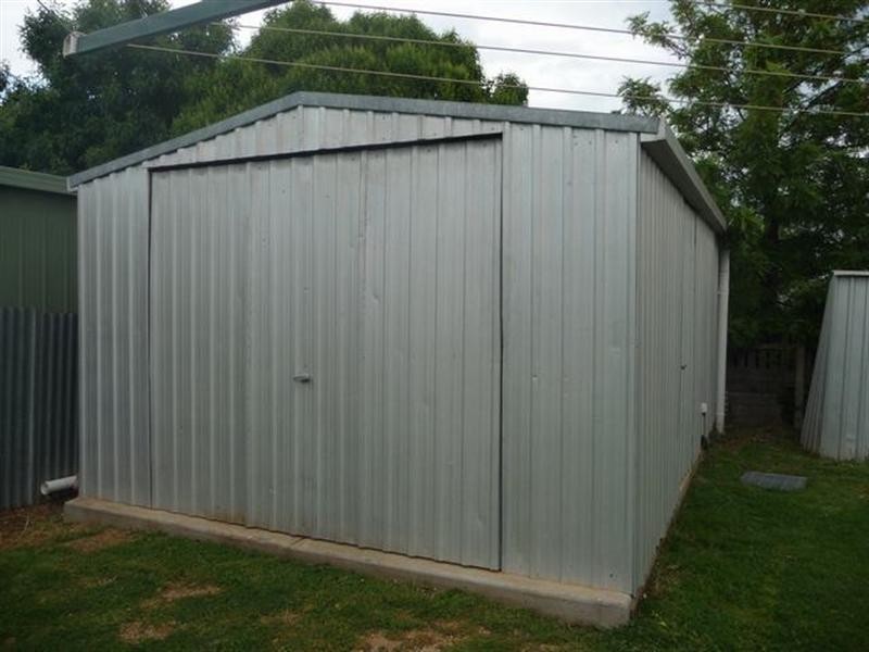 122 Fernleigh Road, Mount Austin NSW 2650