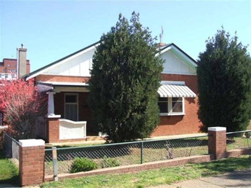 18 Murray Street, Wagga Wagga NSW 2650