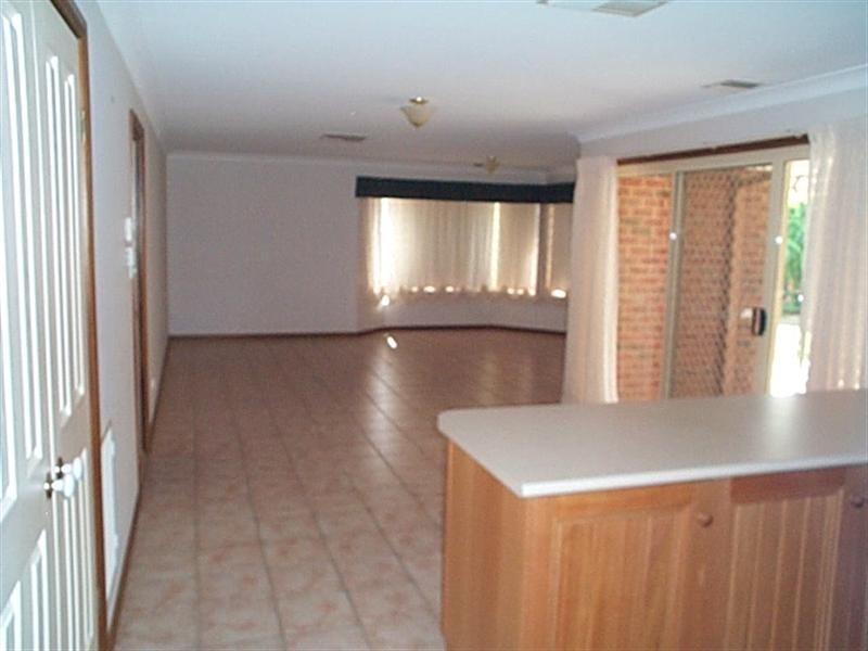 24 Kimberley Drive, Tatton NSW 2650