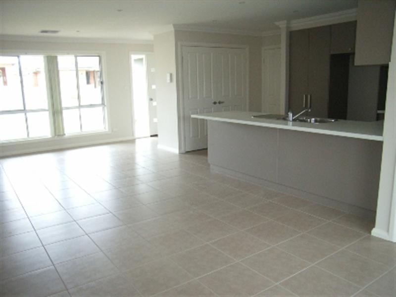 8/3 Bogong Crescent, Tatton NSW 2650