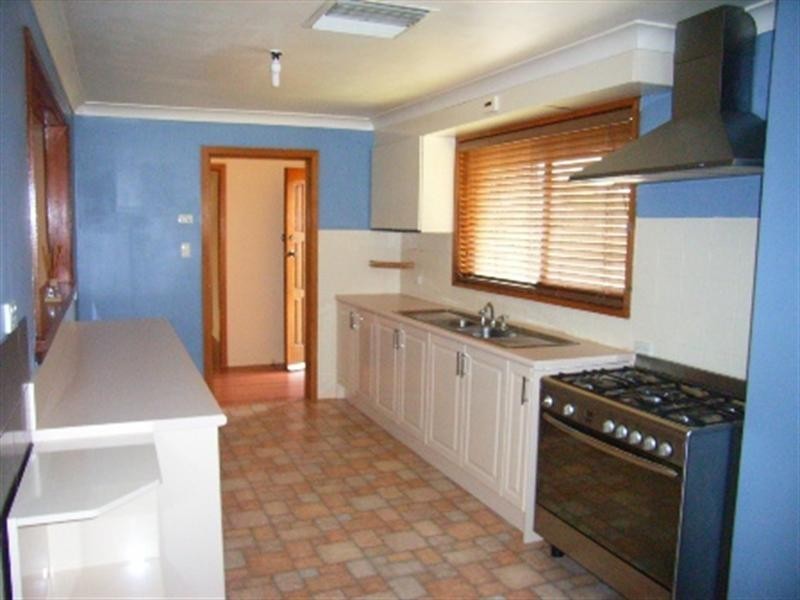 36 Alexander Avenue, Ashmont NSW 2650