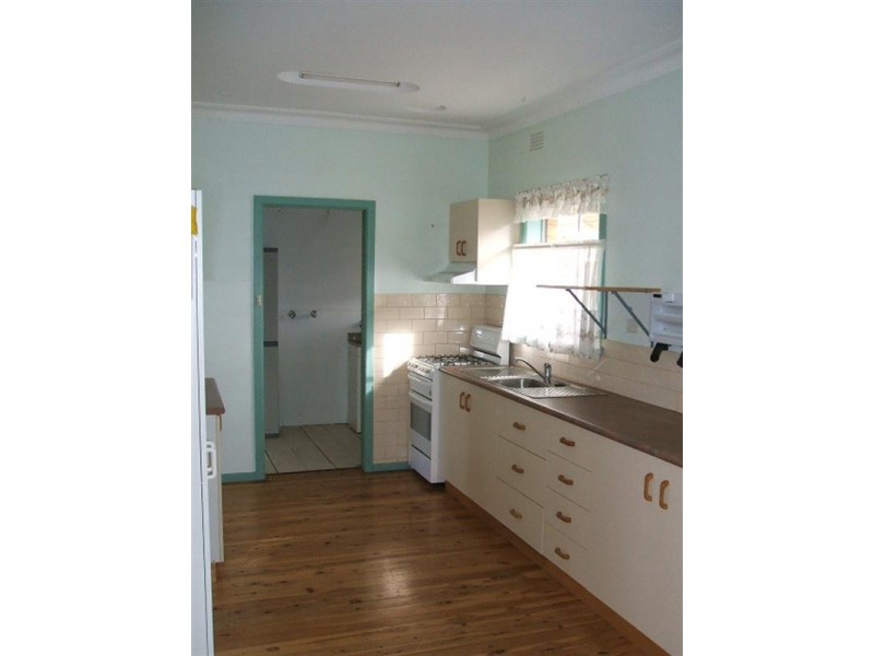 26 Nilma Street, Mount Austin NSW 2650