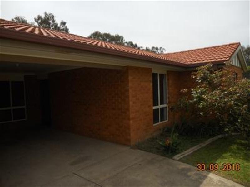 7 Cooba Place, Estella NSW 2650