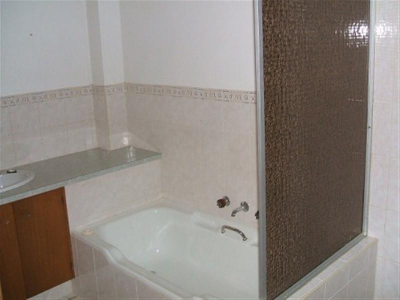 2/64-68 Crampton Street, Wagga Wagga NSW 2650