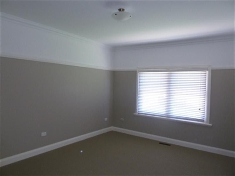 3 Heydon Avenue, Turvey Park NSW 2650